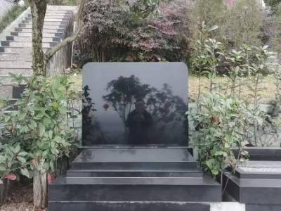 金桂苑：戌山辰向（坐西北朝东南）